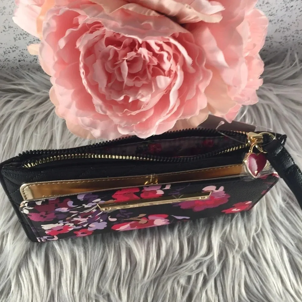 🆕 Betsey Johnson Black and Floral Wallet
